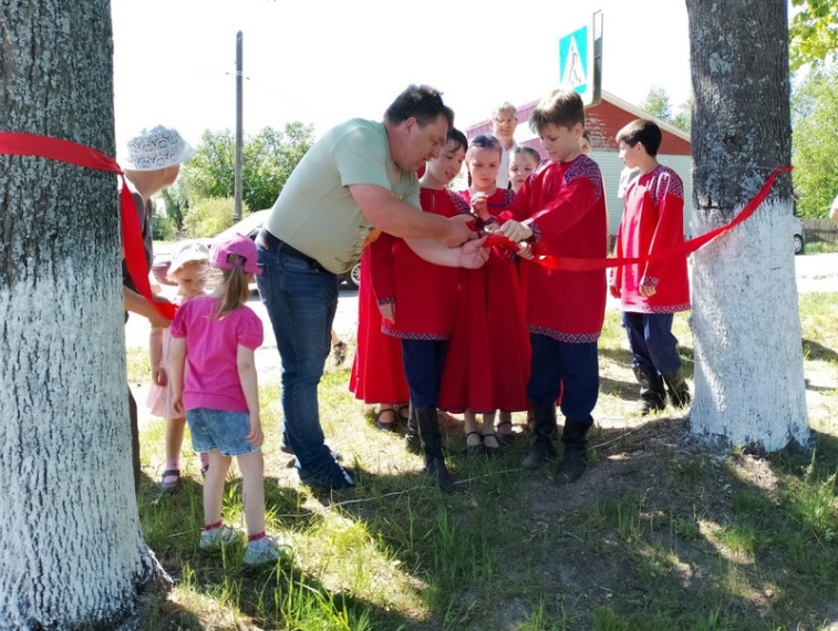 1 июня в деревне Марфино Сунженского сельского поселения состоялось открытие детской площадки &quot;Мир детства&quot;.